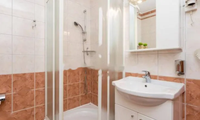 Недвижимость Двухкомнатная квартира, Центр: 11