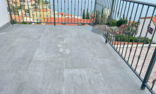 Недвижимость Трехкомнатная квартира в центре: 5