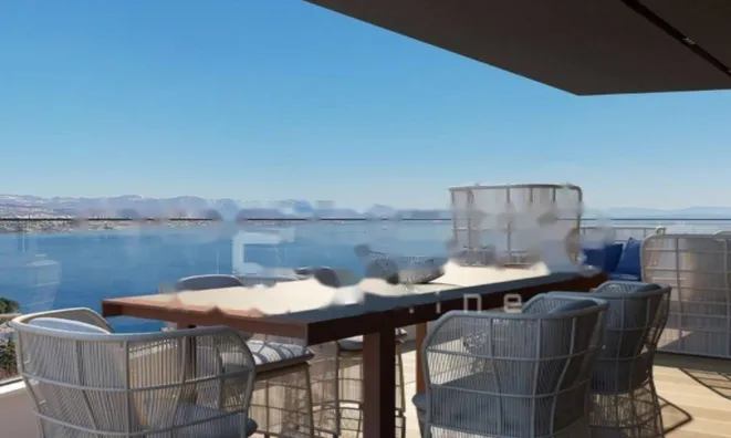 Недвижимость Трехкомнатная квартира, Центр: 3