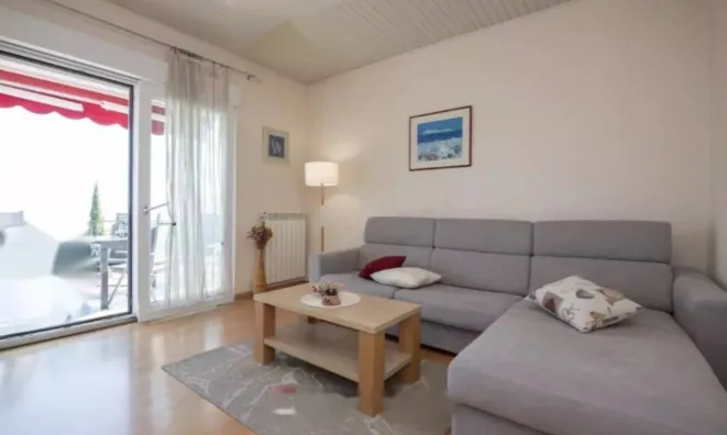 Недвижимость Трёхкомнатная квартира, центр: 3