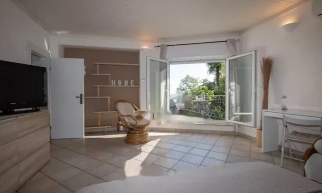 Недвижимость Трёхкомнатная квартира, центр: 10