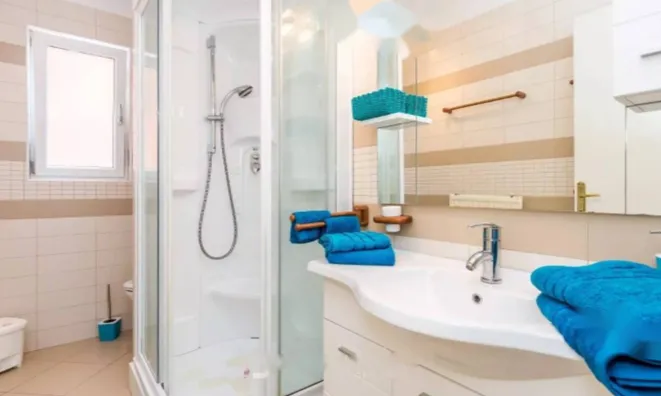 Недвижимость Трёхкомнатная квартира, центр: 12