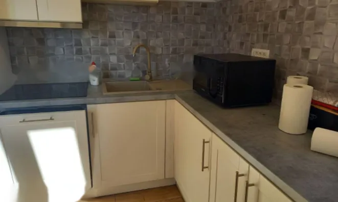 Недвижимость Трёхкомнатная квартира в центре: 11