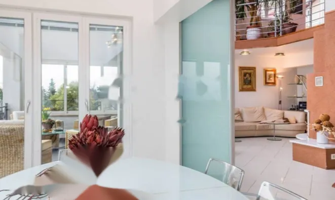 Недвижимость Четырёхкомнатная квартира в центре: 12