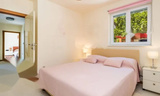 Недвижимость Четырёхкомнатная квартира в центре: 24