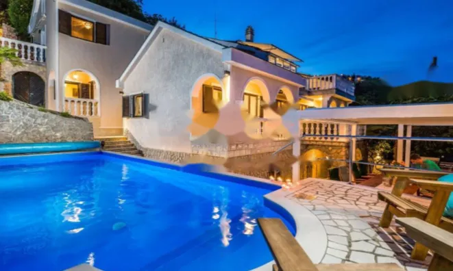 Недвижимость Семейный дом 430 м², Центр.: 9