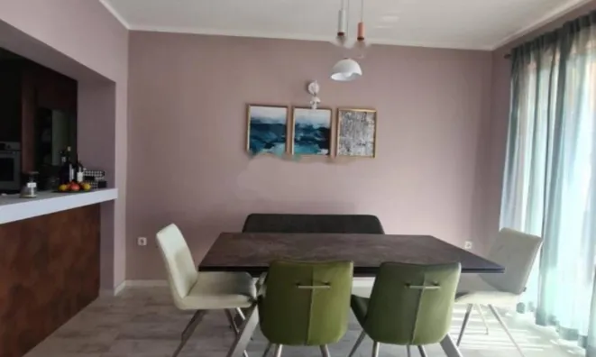 Недвижимость Четырехкомнатная квартира Центр: 8