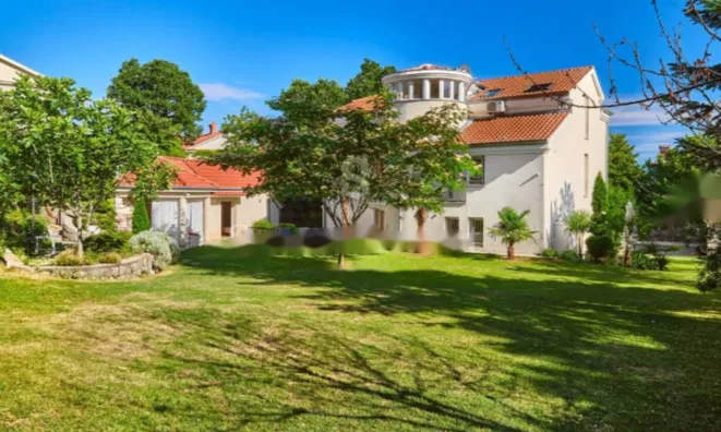 Недвижимость Дом в центре Опатии 381 м²: 10