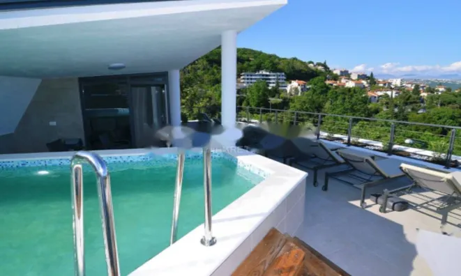 Недвижимость Семейный дом 360 м², Центр: 1