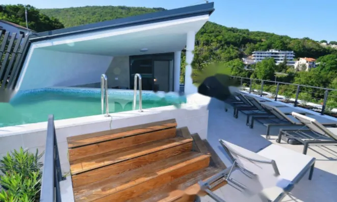 Недвижимость Семейный дом 360 м², Центр: 2