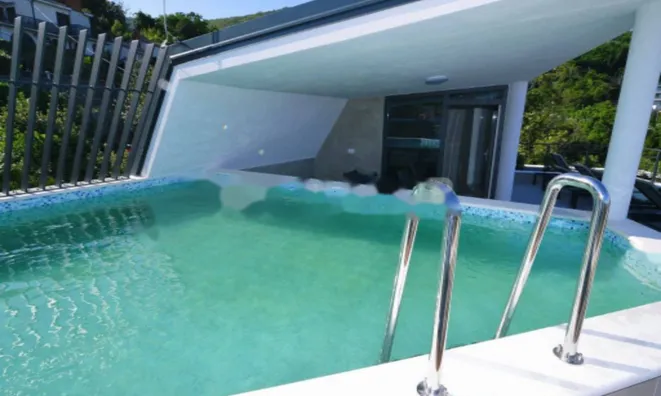 Недвижимость Семейный дом 360 м², Центр: 4