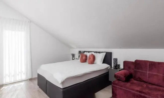 Недвижимость Дом 180 м², Центр, Опатия: 24