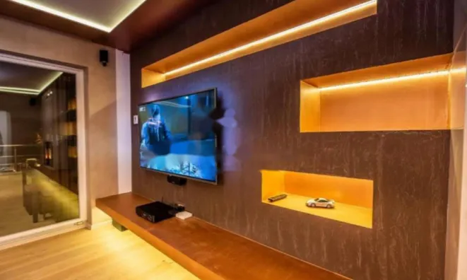 Недвижимость Семейный дом 404 м², Центр: 8