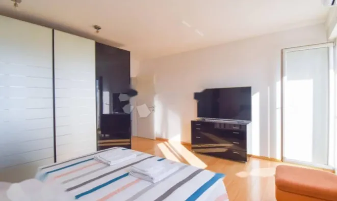 Недвижимость Четырехкомнатная квартира в центре: 6