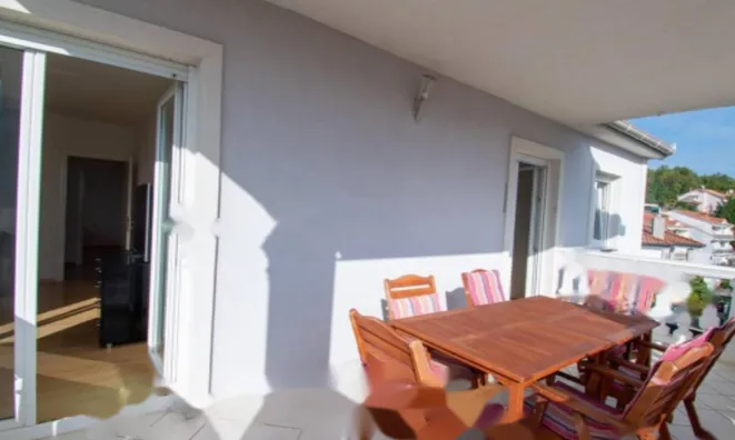 Недвижимость Четырехкомнатная квартира в центре: 8