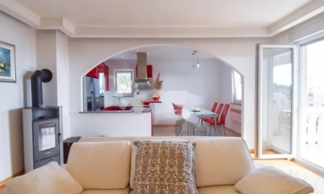 Недвижимость Четырехкомнатная квартира в центре: 12