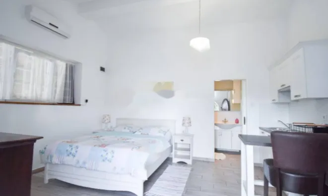 Недвижимость Четырехкомнатная квартира в центре: 24