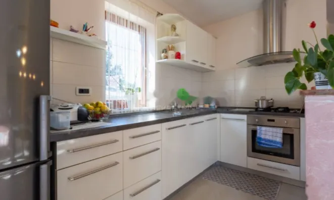 Недвижимость Семейный дом 340 м², Центр: 1