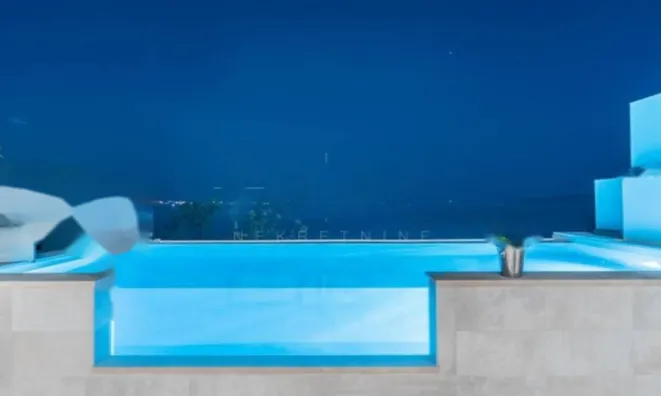 Недвижимость Семейный дом 200 м² в Центре: 18