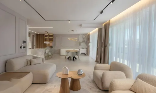 Недвижимость Трёхкомнатная квартира в Центре: 2