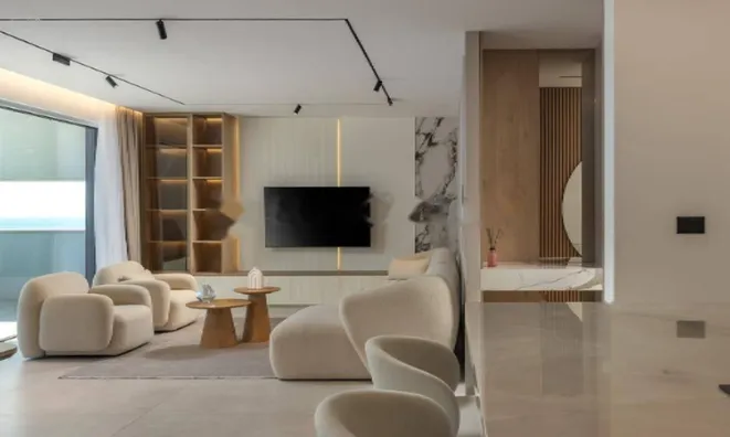 Недвижимость Трёхкомнатная квартира в Центре: 12