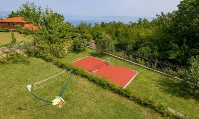 Недвижимость Семейный дом 300 м², Центр, Опатия: 10