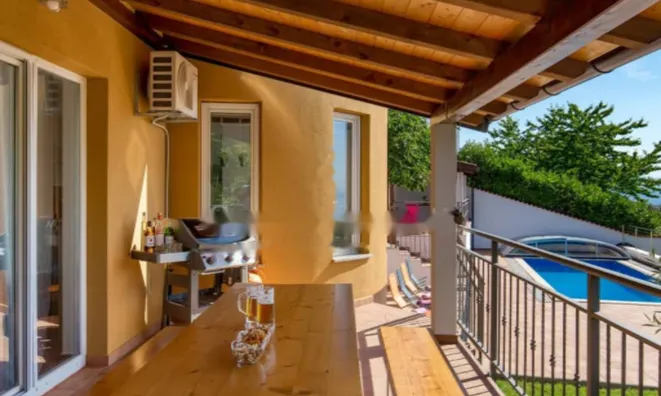 Недвижимость Семейный дом 300 м², Центр, Опатия: 12