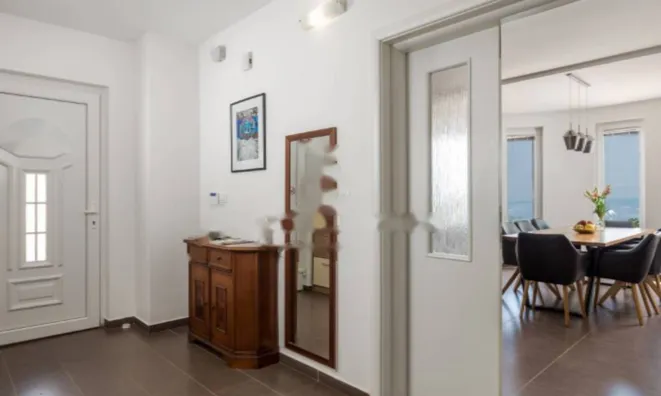 Недвижимость Семейный дом 300 м², Центр, Опатия: 23