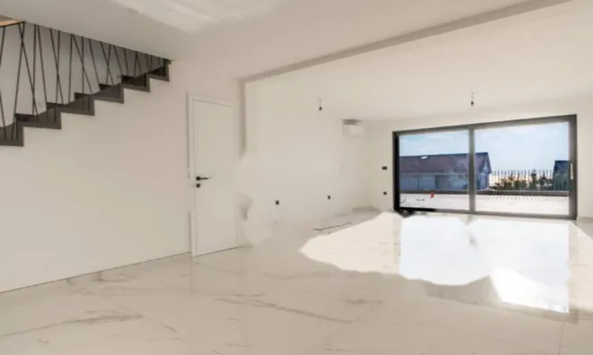 Недвижимость Четырехкомнатная квартира 162 м² в центре Опатии: 1