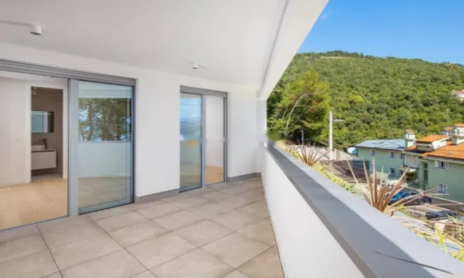 Недвижимость Двухкомнатная квартира в центре Опатии: 3