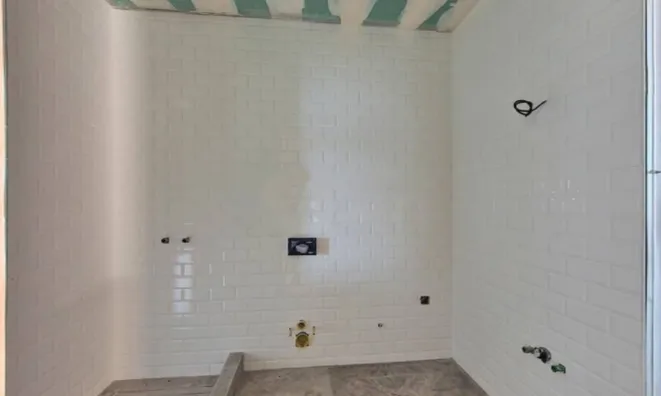 Недвижимость Трёхкомнатная квартира, Центр: 9