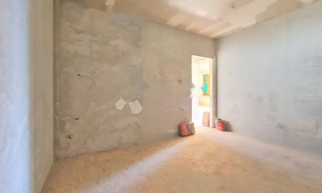 Недвижимость Трёхкомнатная квартира, Центр: 12