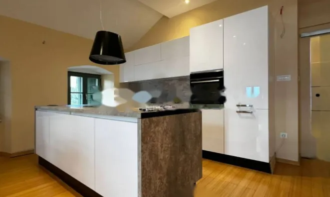 Недвижимость Четырехкомнатная квартира в Центре: 3