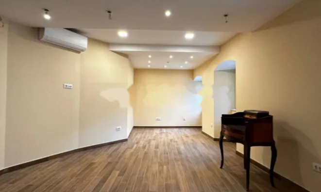 Недвижимость Четырехкомнатная квартира в Центре: 13