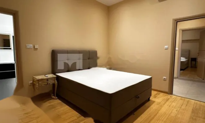 Недвижимость Четырехкомнатная квартира в Центре: 22