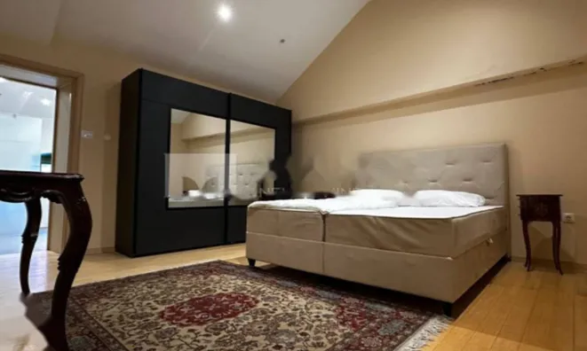 Недвижимость Четырехкомнатная квартира в Центре: 24