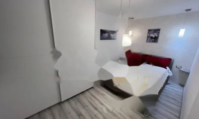 Недвижимость Однокомнатная квартира в центре: 15