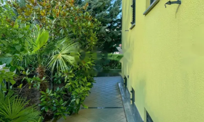 Недвижимость Трехкомнатная квартира центр: 14