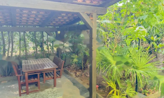 Недвижимость Трехкомнатная квартира центр: 15