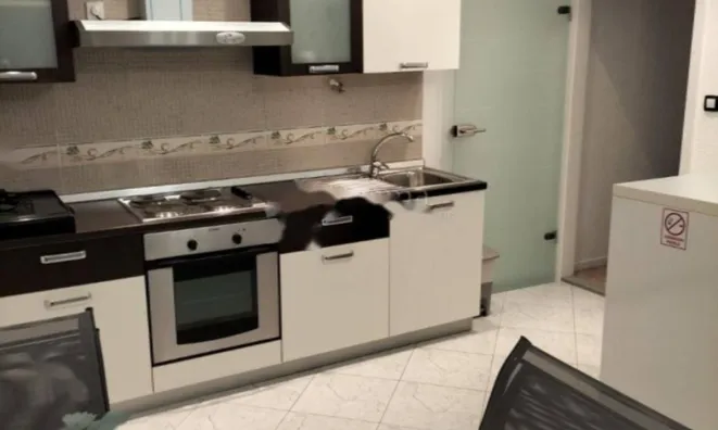 Недвижимость Четырехкомнатная квартира в центре: 1