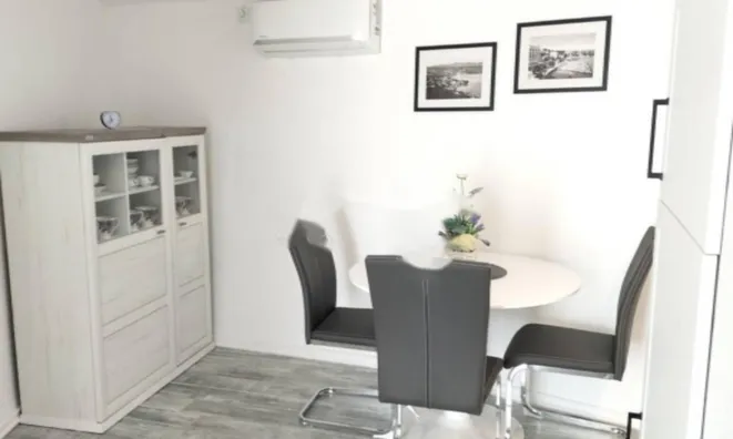 Недвижимость Двухкомнатная квартира в центре: 5