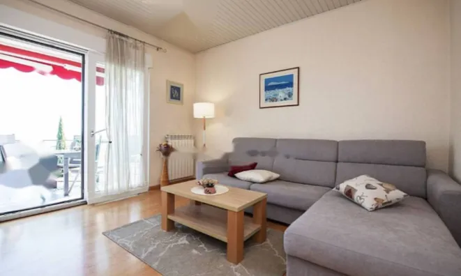 Недвижимость Четырехкомнатная квартира, Опатия: 2