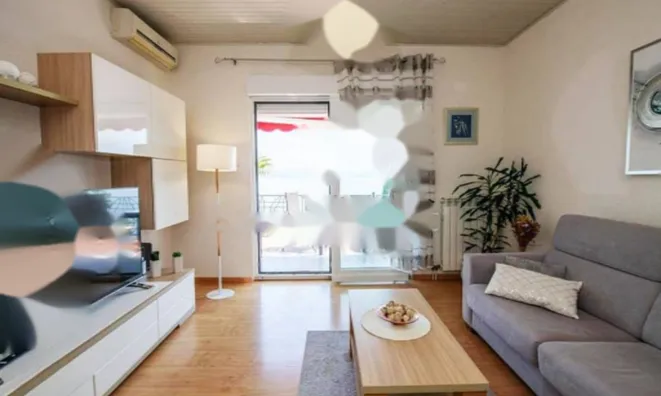 Недвижимость Четырехкомнатная квартира, Опатия: 4