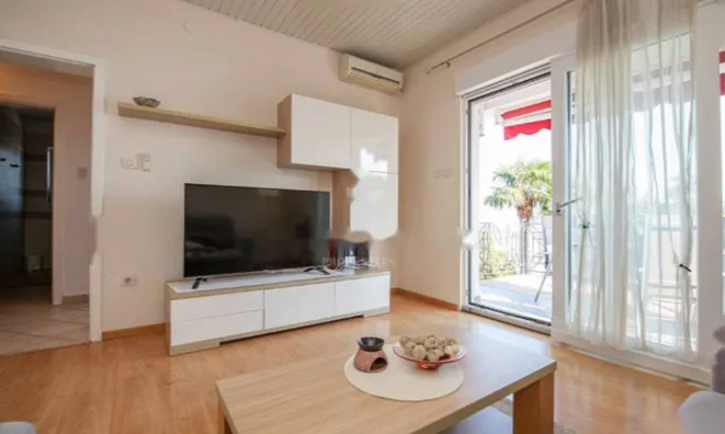 Недвижимость Четырехкомнатная квартира, Опатия: 6