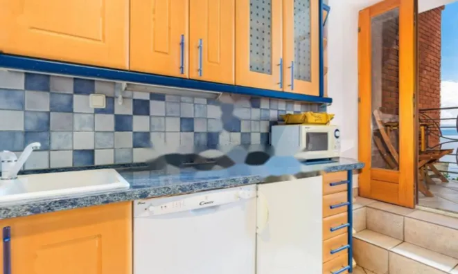 Недвижимость Четырехкомнатная квартира, Опатия: 8