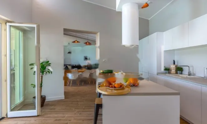 Недвижимость Семейная вилла 4 м², новая: 2