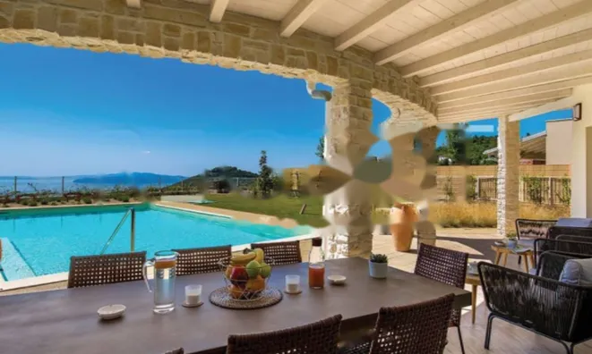 Недвижимость Семейная вилла 4 м², новая: 10