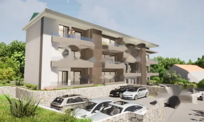 Недвижимость Трехкомнатная квартира в центре: 2