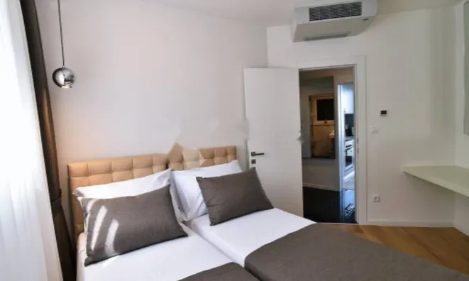 Недвижимость Новый дом 640 м² в Центре: 12