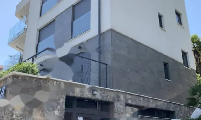 Недвижимость Новый дом 640 м² в Центре: 18